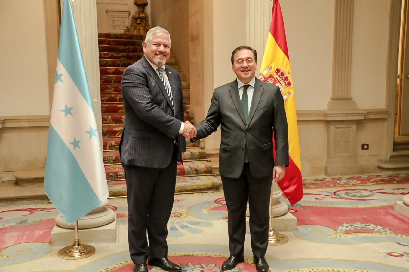 Convenio entre España y Honduras sobre el reconocimiento mutuo y el intercambio de licencias de conducir nacionales